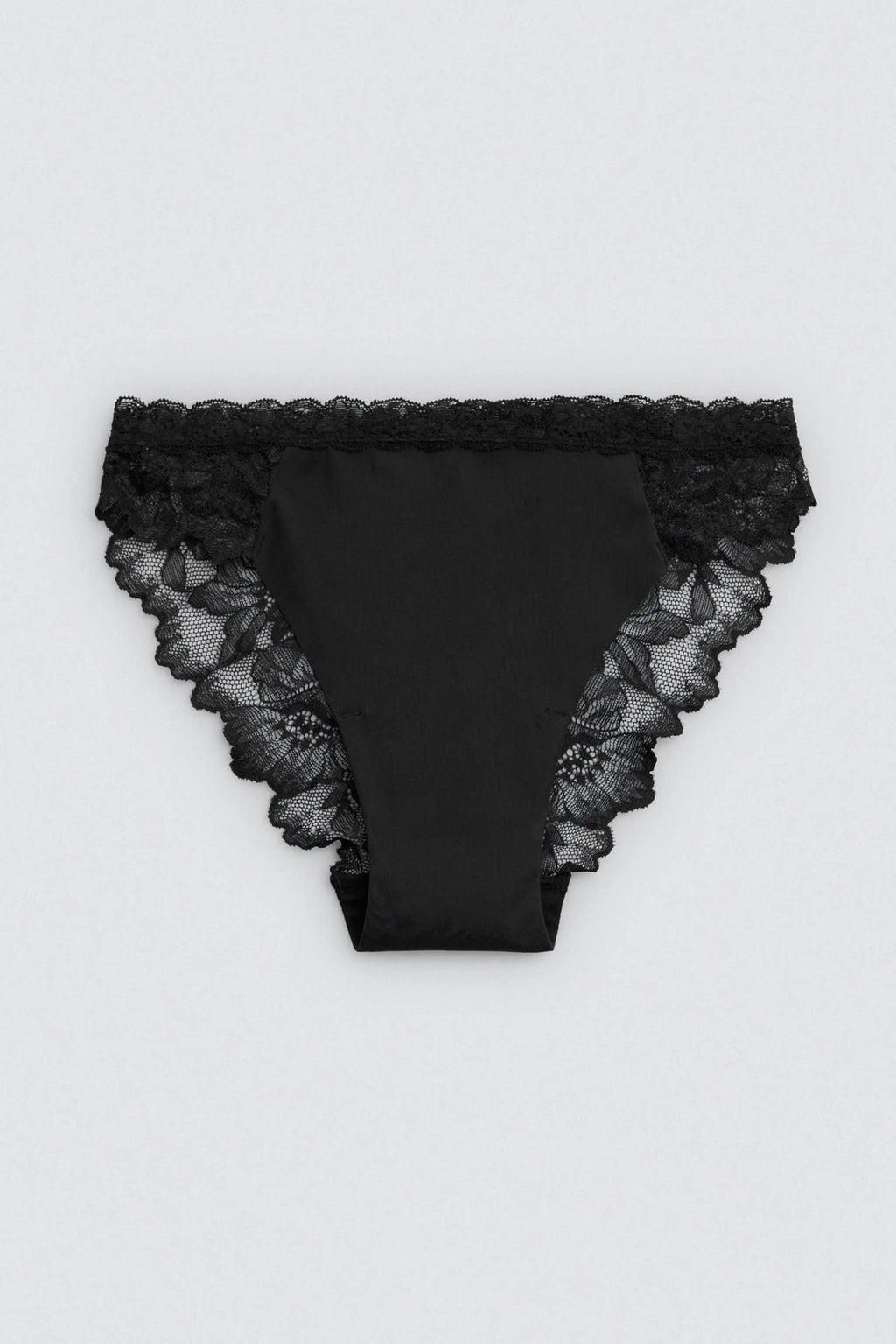 Brasiliana elasticizzata con pizzo