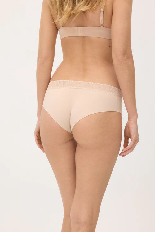 Brasiliana adattabile con pizzo