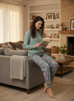 Pigiama in maglia a costine e fantasia Paisley